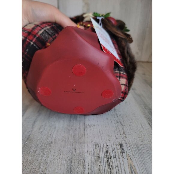 Hallmark Father Christmas Santa Claus figurine Xmas home decor - Picture 11 of 11